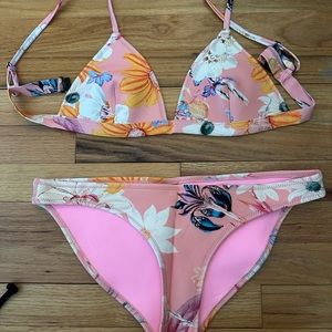 Triangle bikini